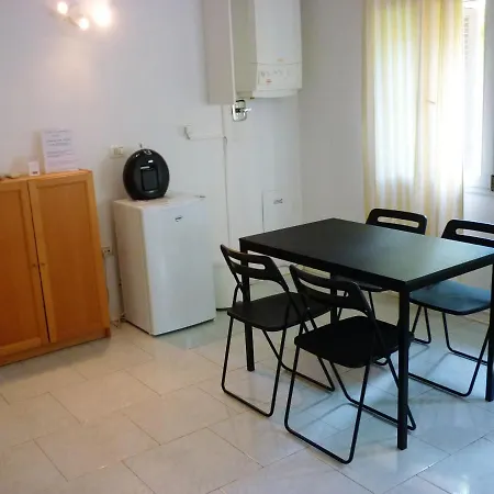 Modern Studio In Bologna With Air Conditioning 40 M² Bolonia