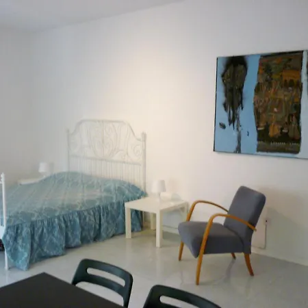 Modern Studio In Bologna With Air Conditioning 40 M² * Bologna