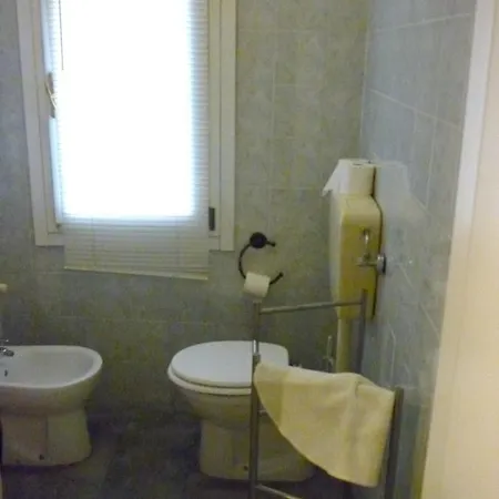 Modern Studio In Bologna With Air Conditioning 40 M² 아파트 *
